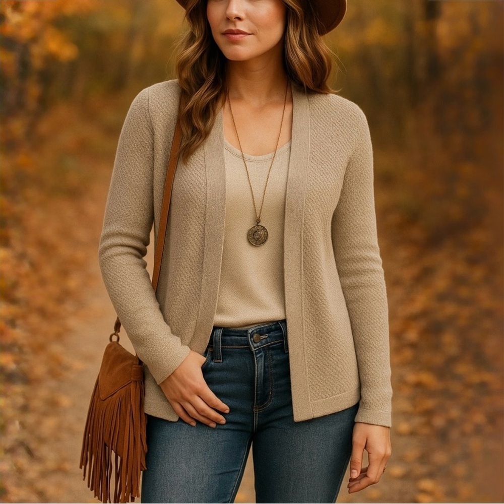 Banana Republic Cream Cardigan - Picture 2 of 7
